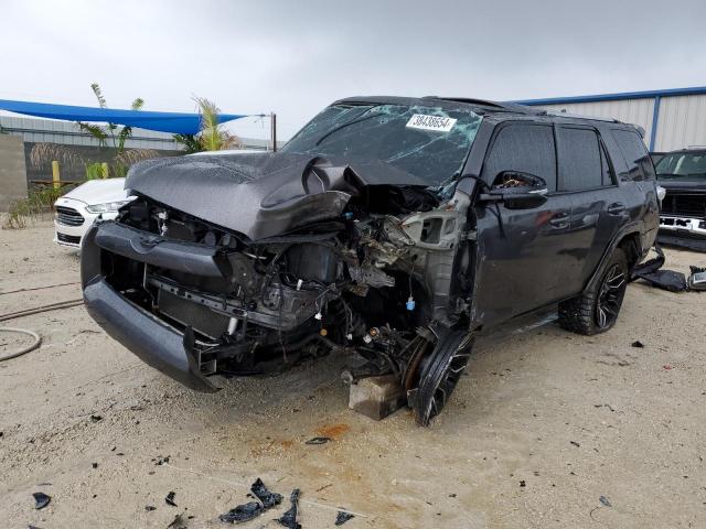 TOYOTA 4RUNNER SR 2018 with VIN JTEBU5JR3J5485273 - Photo from auction