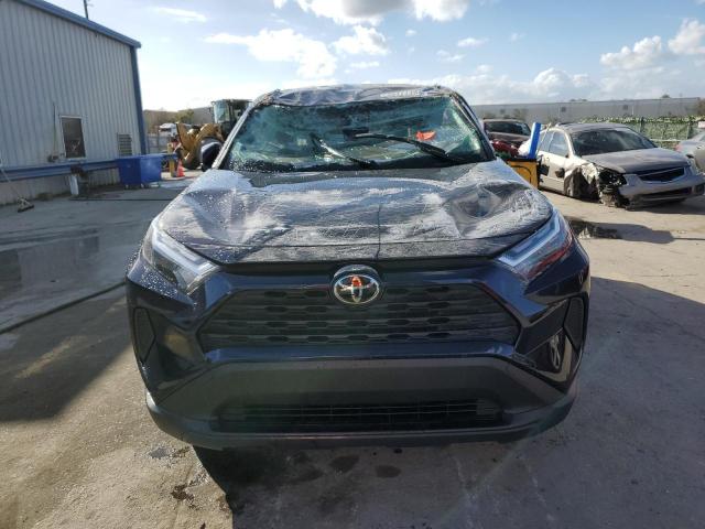 Photo 5 from auction – 2022 TOYOTA RAV4 XLE with VIN JTMW1RFVXND088764