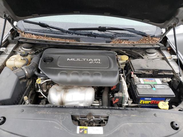 Photo 11 from auction – 2015 CHRYSLER 200 LIMITE with VIN 1C3CCCAB4FN687814