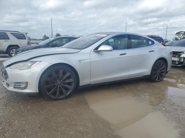 TESLA MODEL S 2015 with VIN 5YJSA1E42FF114812 - Photo from auction