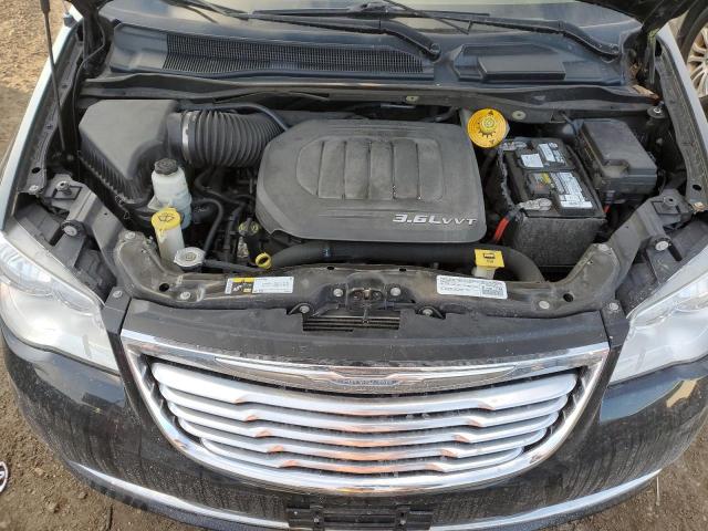 Photo 12 from auction – 2015 CHRYSLER TOWN & COU with VIN 2C4RC1CG5FR573715