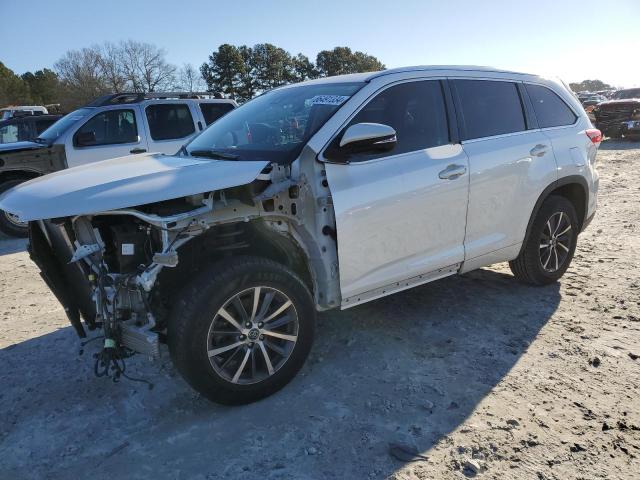 TOYOTA HIGHLANDER 2018 with VIN 5TDKZRFH9JS237794 - Photo from auction