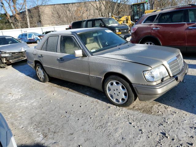 Photo 4 from auction – 1995 MERCEDES-BENZ E 320 BASE with VIN WDBEA32EXSC269524
