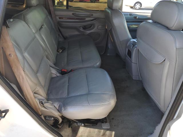 Photo 11 from auction – 2002 LINCOLN NAVIGATOR with VIN 5LMEU27RX2LJ08842