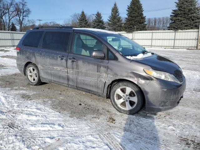 Photo 4 from auction – 2013 TOYOTA SIENNA LE with VIN 5TDKK3DC0DS375463