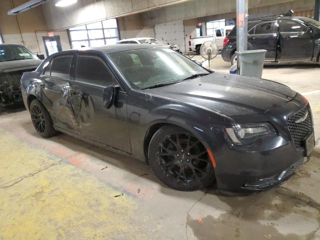 Photo 4 from auction – 2018 CHRYSLER 300 with VIN 2C3CCABG3JH264237