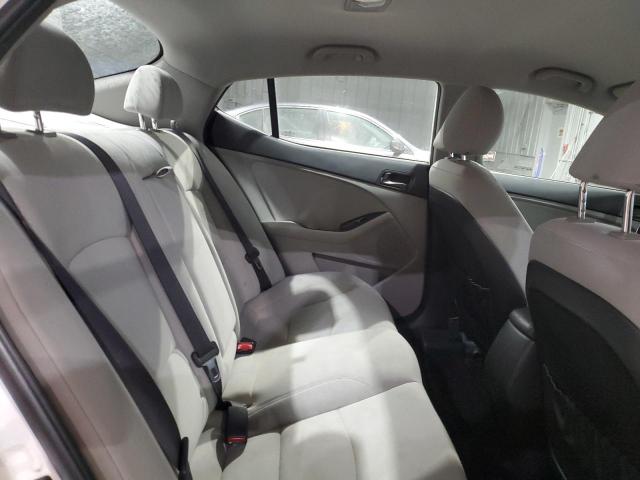 Photo 10 from auction – 2015 KIA OPTIMA LX with VIN KNAGM4A79F5535990