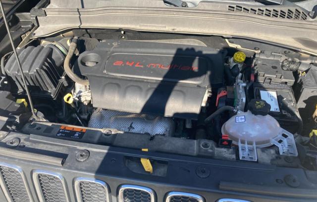 Photo 7 from auction – 2017 JEEP RENEGADE L with VIN ZACCJBBB9HPG39858