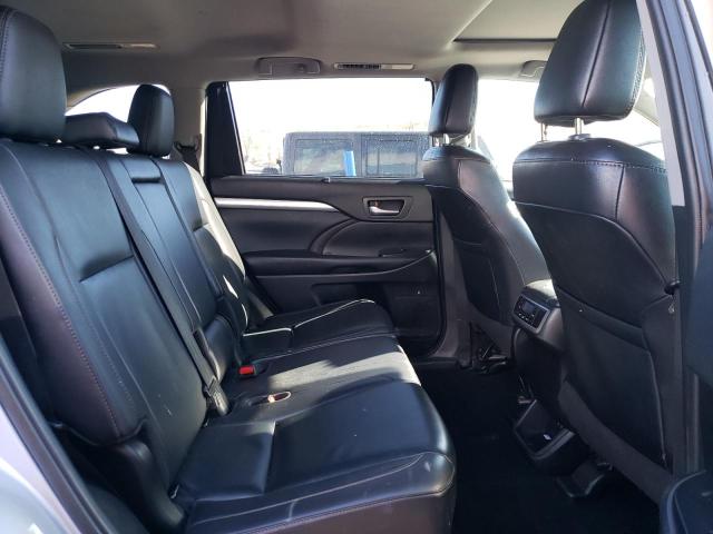 Photo 11 from auction – 2019 TOYOTA HIGHLANDER with VIN 5TDJZRFH7KS592668