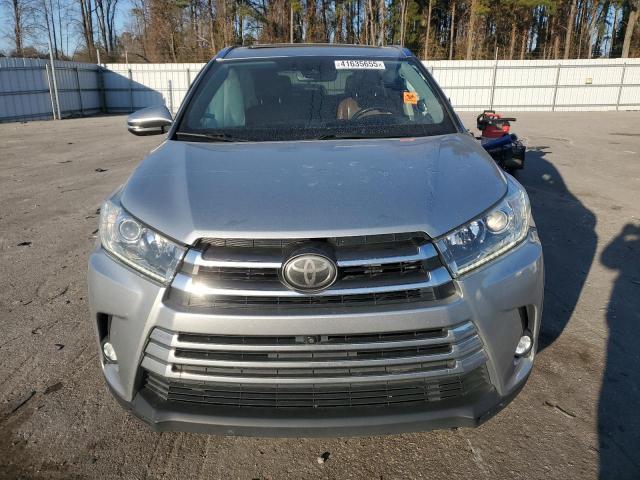 Photo 5 from auction – 2017 TOYOTA HIGHLANDER with VIN 5TDYZRFH0HS200668