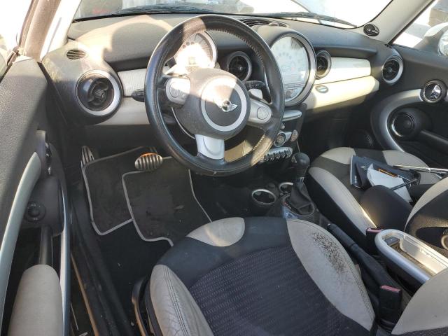 Photo 8 from auction – 2010 MINI COOPER S with VIN WMWMF7C55ATZ69158
