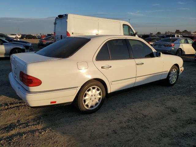 Photo 3 from auction – 1999 MERCEDES-BENZ E 320 with VIN WDBJF65H0XA765135