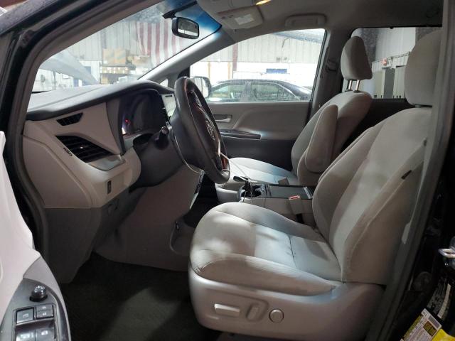 Photo 7 from auction – 2017 TOYOTA SIENNA LE with VIN 5TDKZ3DC2HS861435