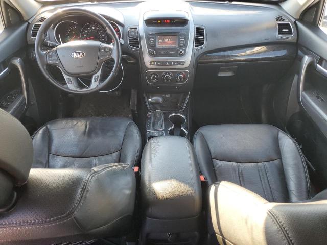 Photo 8 from auction – 2015 KIA SORENTO LX with VIN 5XYKTCA66FG655772