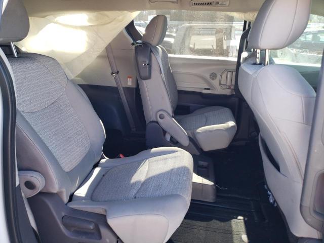 Photo 11 from auction – 2021 TOYOTA SIENNA LE with VIN 5TDKRKEC7MS013490