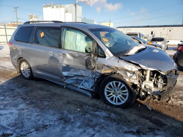 Photo 4 from auction – 2013 TOYOTA SIENNA XLE with VIN 5TDYK3DC3DS334044