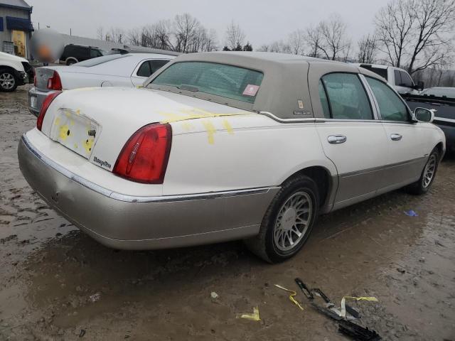 Photo 3 from auction – 2000 LINCOLN TOWN CAR S with VIN 1LNHM82W2YY787484