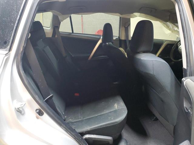 Photo 11 from auction – 2015 TOYOTA RAV4 LE with VIN JTMBFREV2FJ050465