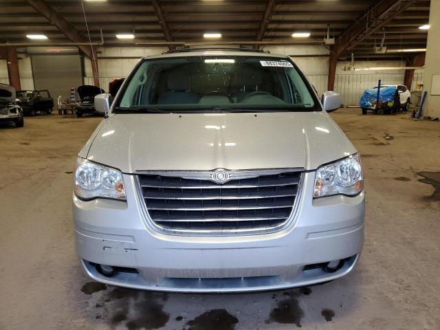 Photo 5 from auction – 2010 CHRYSLER TOWN & COU with VIN 2A4RR5D13AR386914