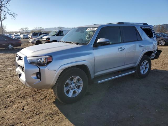 TOYOTA 4RUNNER SR 2022 with VIN JTEFU5JR3N5270127 - Photo from auction