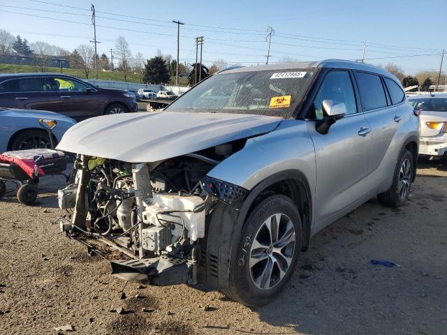 TOYOTA HIGHLANDER 2021 with VIN 5TDHARAH3MS505123 - Photo from auction