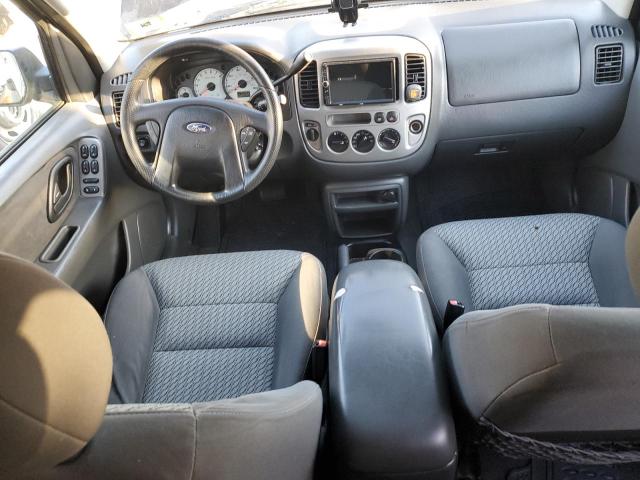 Photo 8 from auction – 2004 FORD ESCAPE XLT with VIN 1FMCU93154KA90018