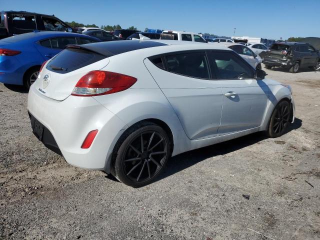 Photo 3 from auction – 2013 HYUNDAI VELOSTER with VIN KMHTC6AD4DU088389