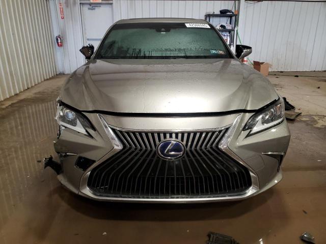 Снимка 5 от търг – 2019 LEXUS ES 300H с VIN JTHB21B10K2009978