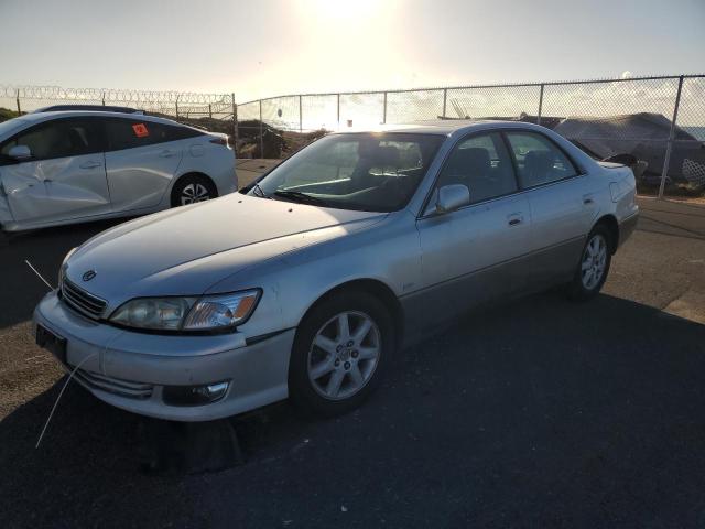 LEXUS ES 300 2000 with VIN JT8BF28G5Y0273305 - Photo from auction