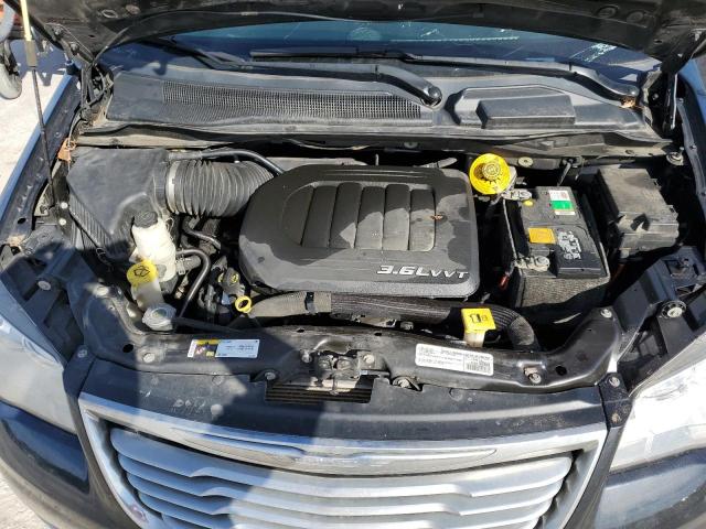 Photo 12 from auction – 2016 CHRYSLER TOWN & COU with VIN 2C4RC1CG4GR221856