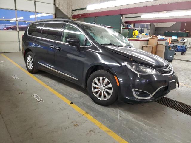 Photo 4 from auction – 2017 CHRYSLER PACIFICA TOURING L with VIN 2C4RC1BG9HR501825