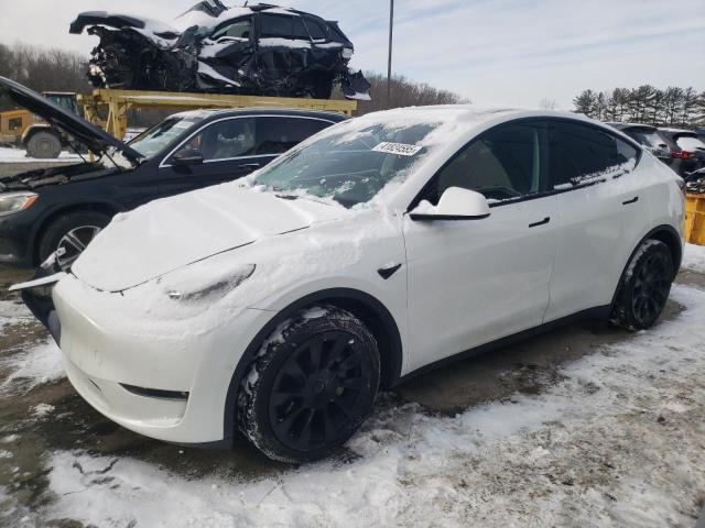 TESLA MODEL Y 2022 with VIN 7SAYGDEE6NF320638 - Photo from auction
