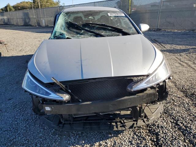 Photo 5 from auction – 2019 HYUNDAI ELANTRA SE with VIN 5NPD74LF3KH492677