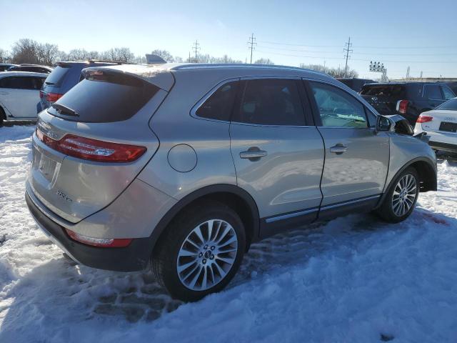 Photo 3 from auction – 2017 LINCOLN MKC RESERV with VIN 5LMCJ3D91HUL69290