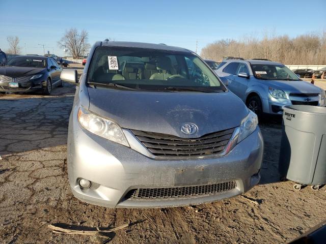 Photo 5 from auction – 2011 TOYOTA SIENNA XLE with VIN 5TDYK3DC8BS059414