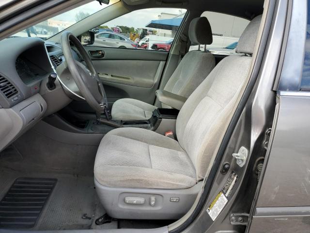 Photo 7 from auction – 2004 TOYOTA CAMRY LE with VIN 4T1BE32K44U809926
