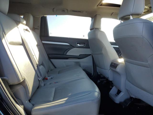 Photo 11 from auction – 2018 TOYOTA HIGHLANDER with VIN 5TDJGRFHXJS045530