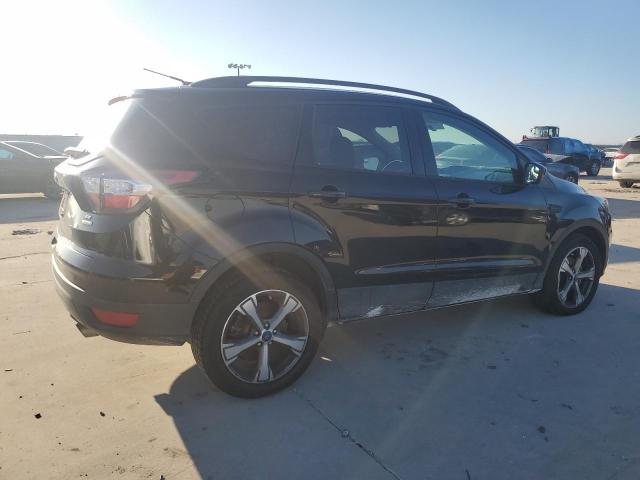 Photo 3 from auction – 2018 FORD ESCAPE SE with VIN 1FMCU0GD0JUD43519