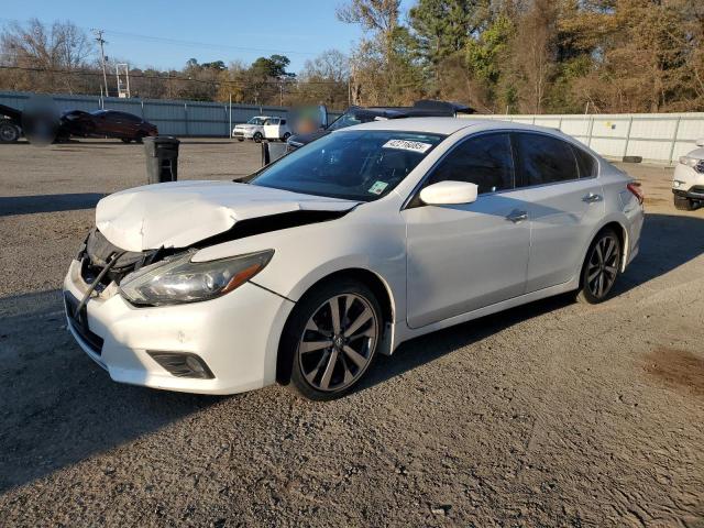 NISSAN ALTIMA 2.5 2017 with VIN 1N4AL3AP8HC262275 - Photo from auction