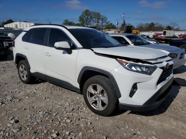Photo 4 from auction – 2019 TOYOTA RAV4 XLE with VIN JTMW1RFV4KD002652