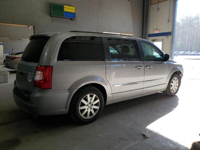 Photo 3 from auction – 2016 CHRYSLER TOWN & COU with VIN 2C4RC1BG3GR128571