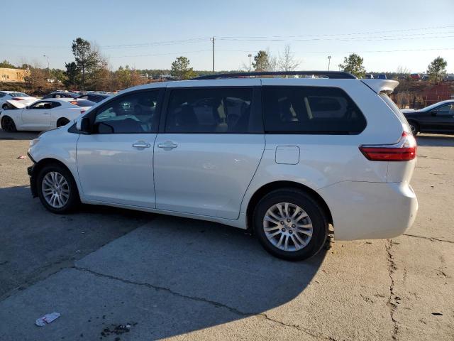 Photo 2 from auction – 2017 TOYOTA SIENNA XLE with VIN 5TDYZ3DCXHS827608