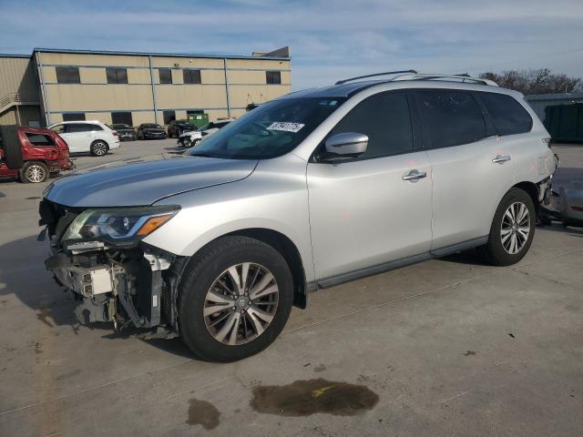 NISSAN PATHFINDER 2017 with VIN 5N1DR2MN0HC642006 - Photo from auction
