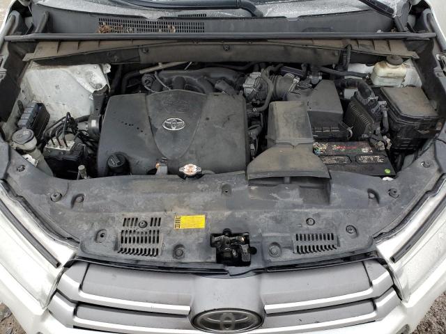 Photo 12 from auction – 2018 TOYOTA HIGHLANDER with VIN 5TDKZRFH3JS531028