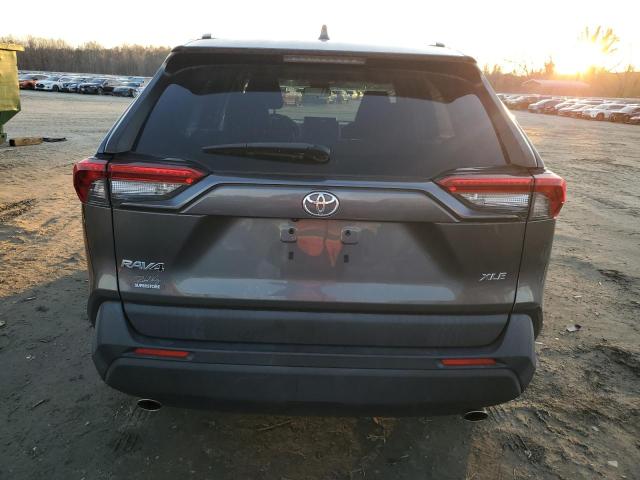 Photo 6 from auction – 2019 TOYOTA RAV4 XLE with VIN JTMW1RFV2KD013004