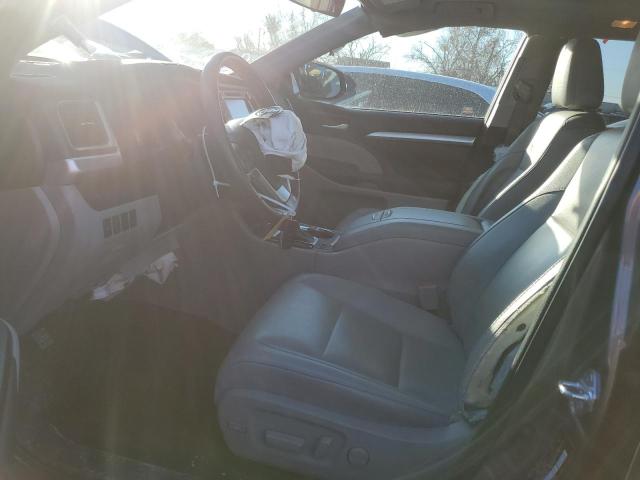 Photo 7 from auction – 2019 TOYOTA HIGHLANDER with VIN 5TDJZRFH4KS733390