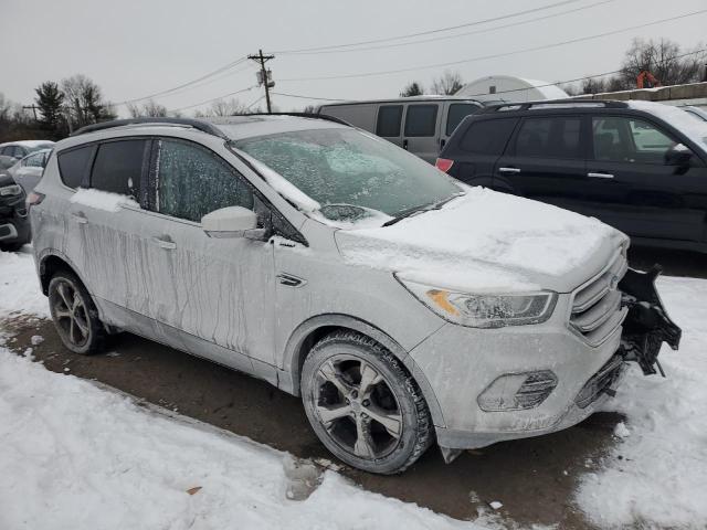 Photo 4 from auction – 2017 FORD ESCAPE SE with VIN 1FMCU9GD0HUE11798
