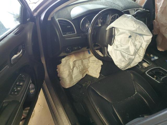 Photo 8 from auction – 2016 CHRYSLER 300C with VIN 2C3CCAKG0GH198464
