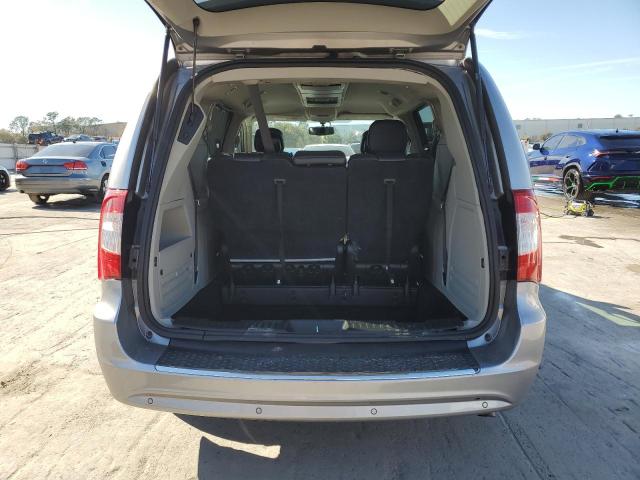 Photo 6 from auction – 2016 CHRYSLER TOWN & COU with VIN 2C4RC1CG6GR253739