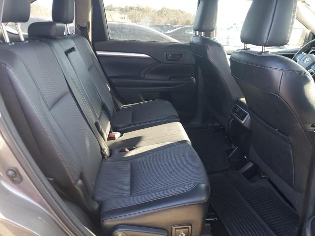 Foto 11 de la subasta – 2016 TOYOTA HIGHLANDER con VIN 5TDBKRFHXGS301659